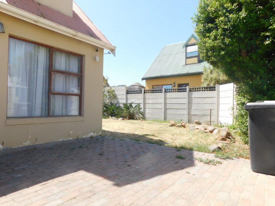 To Let 3 Bedroom Property for Rent in Gordons Bay Central Western Cape